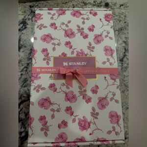 Authentic Stanley x LoveShackFancy 40 ounce quencher Tumblr in ribbon Rosa